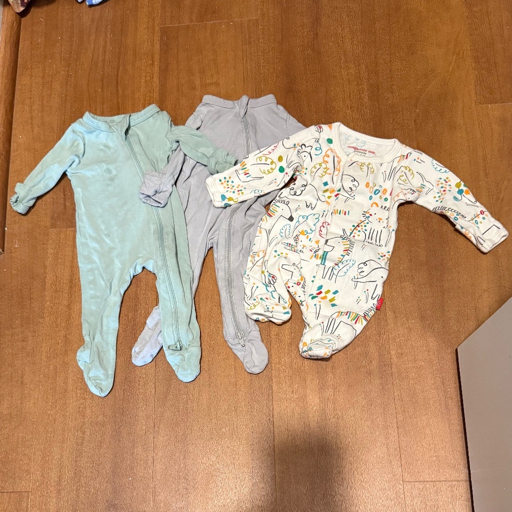 Premie Size Onsie Bundle - Kyte Baby and Magnetic Me